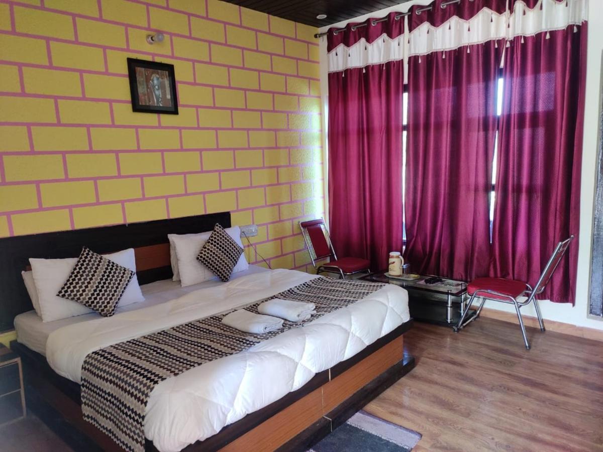 Hotel Deepraj, Kausani Kültér fotó