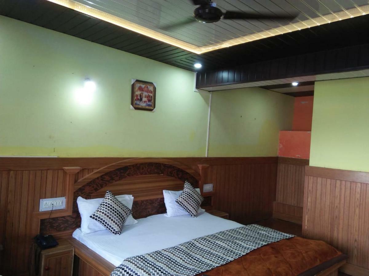 Hotel Deepraj, Kausani Kültér fotó