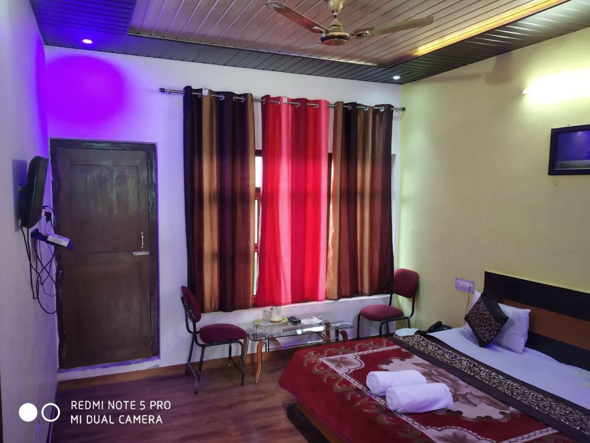 Hotel Deepraj, Kausani Kültér fotó