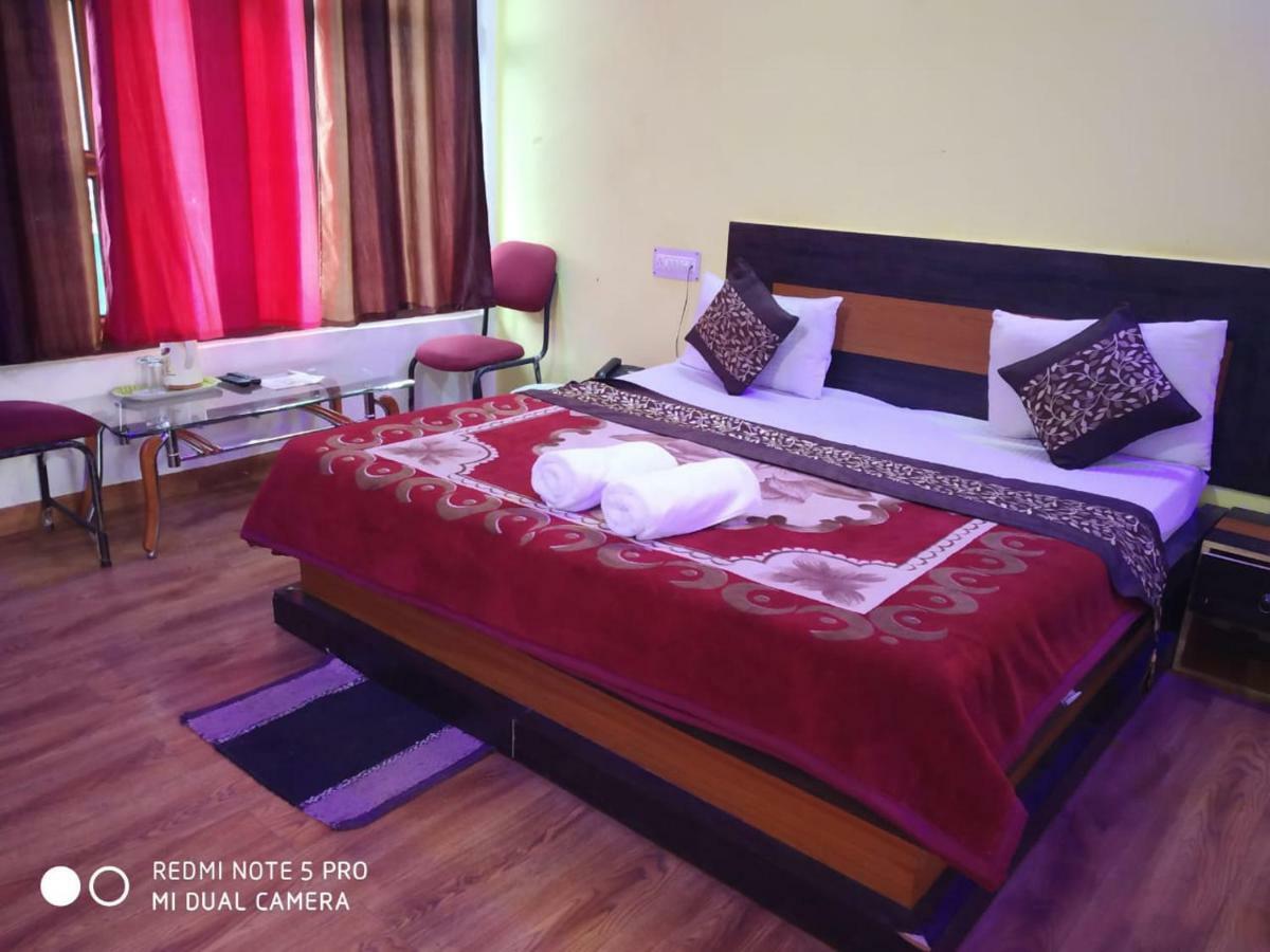Hotel Deepraj, Kausani Kültér fotó